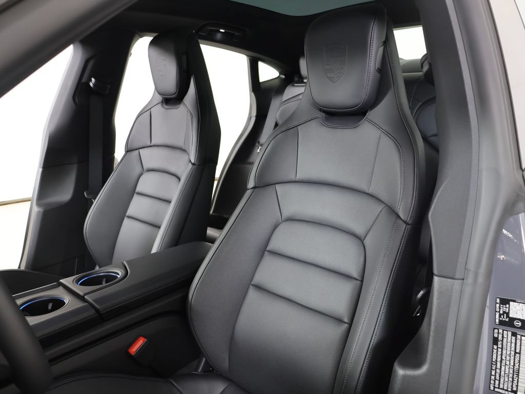 New 2026 Porsche Taycan RWD image 7