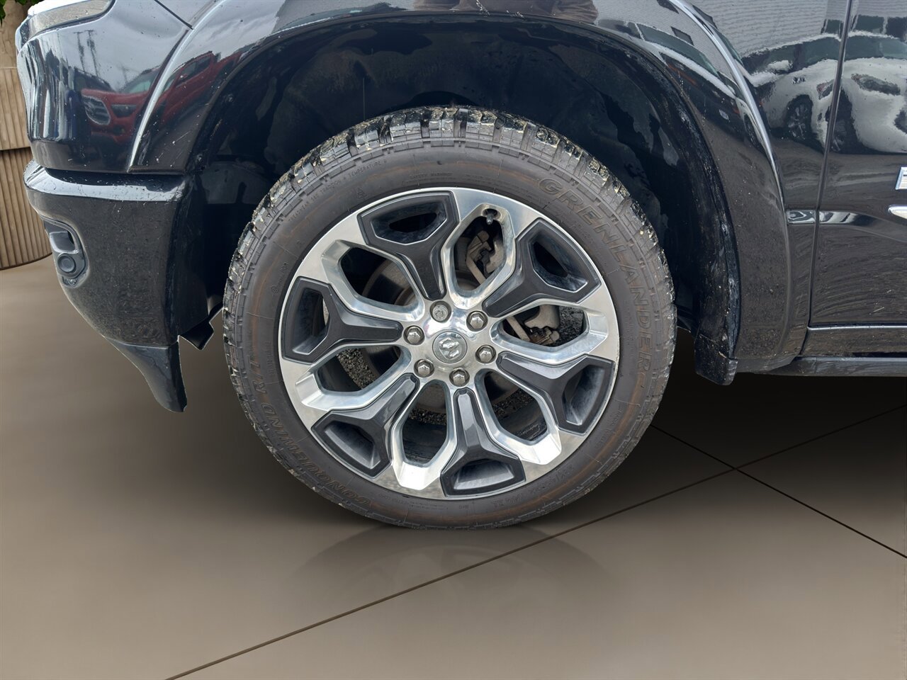 Used 2022 RAM 1500 Limited w/ Body-Colour Bumper Group AWD/4WD image 25