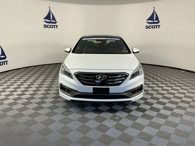 Used 2017 Hyundai Sonata Limited 2.0T FWD image 2