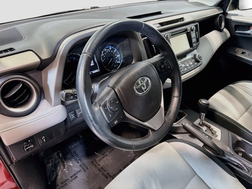 Used 2016 Toyota RAV4 XLE AWD/4WD image 11