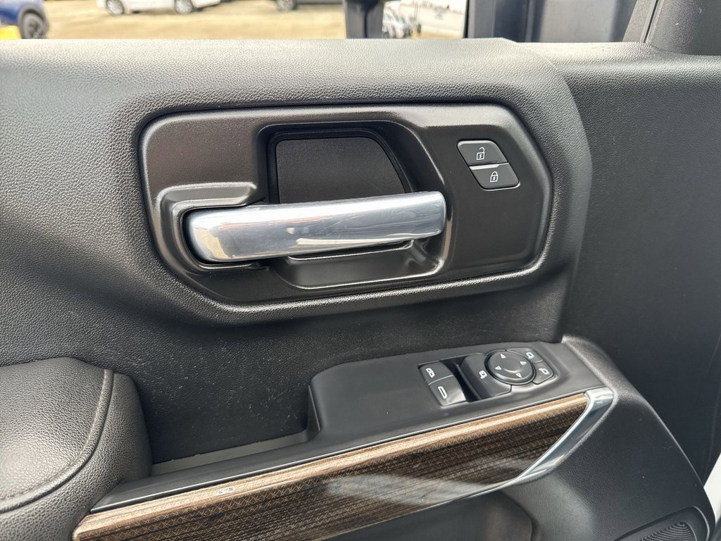 Certified 2022 Chevrolet Silverado 2500 LT w/ Convenience Package image 12