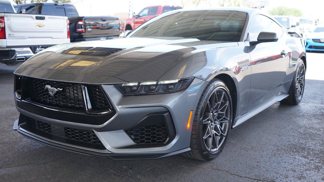 Used 2025 Ford Mustang GT Premium w/ GT Performance Package RWD image 7