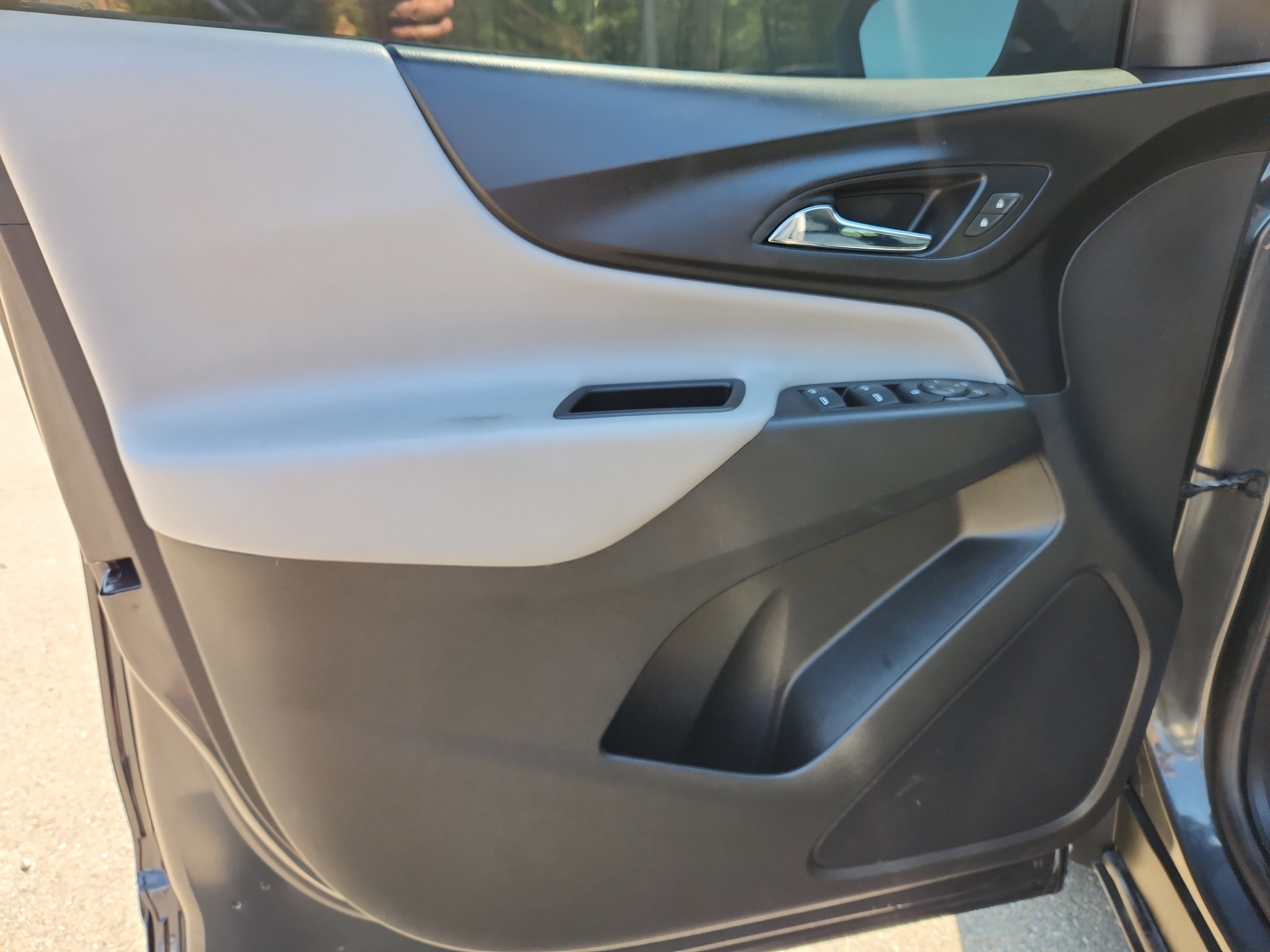 Used 2021 Chevrolet Equinox LS w/ LS Convenience Package FWD image 20