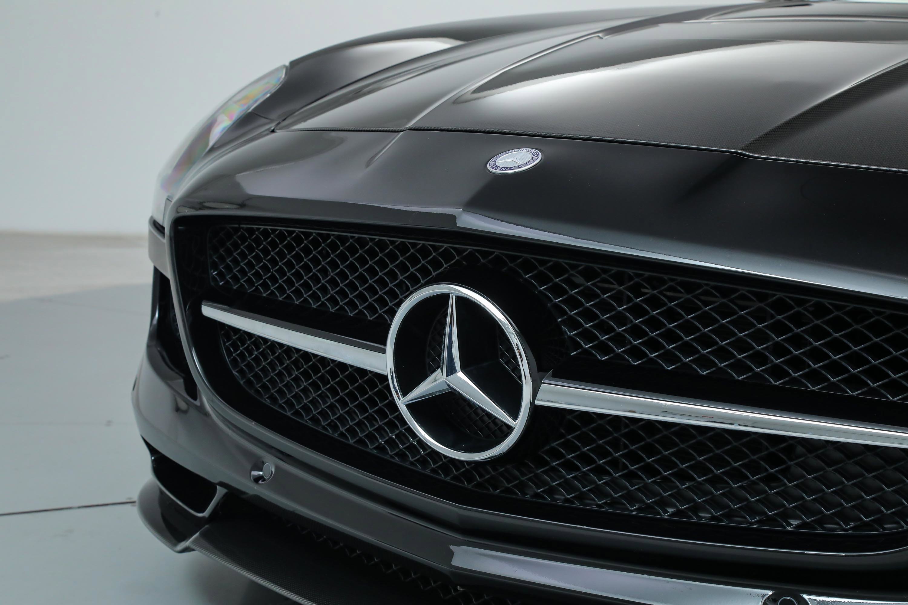 Used 2015 Mercedes-Benz SLS AMG GT Final Edition image 13