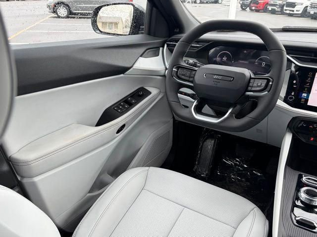 New 2026 Jeep Cherokee Limited image 32