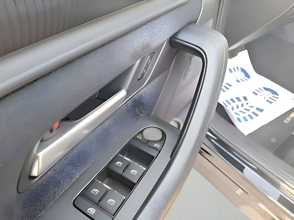 Used 2025 MAZDA CX-90 3.3 Turbo w/ Select Package image 18