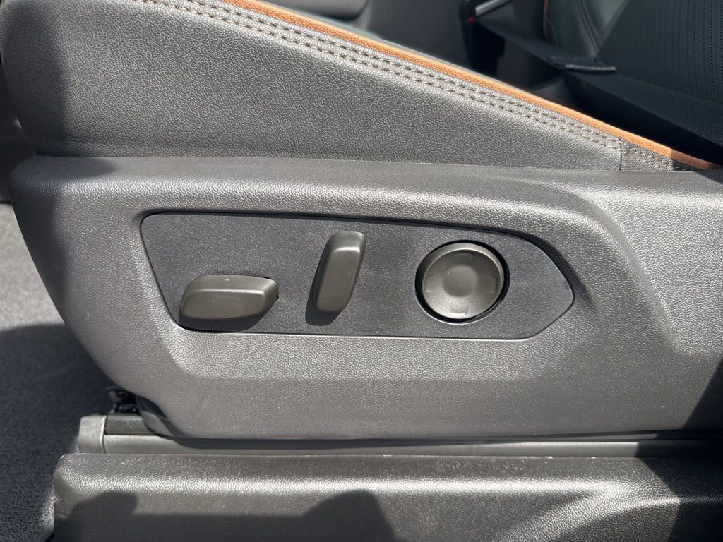 New 2026 GMC Yukon AT4 image 10