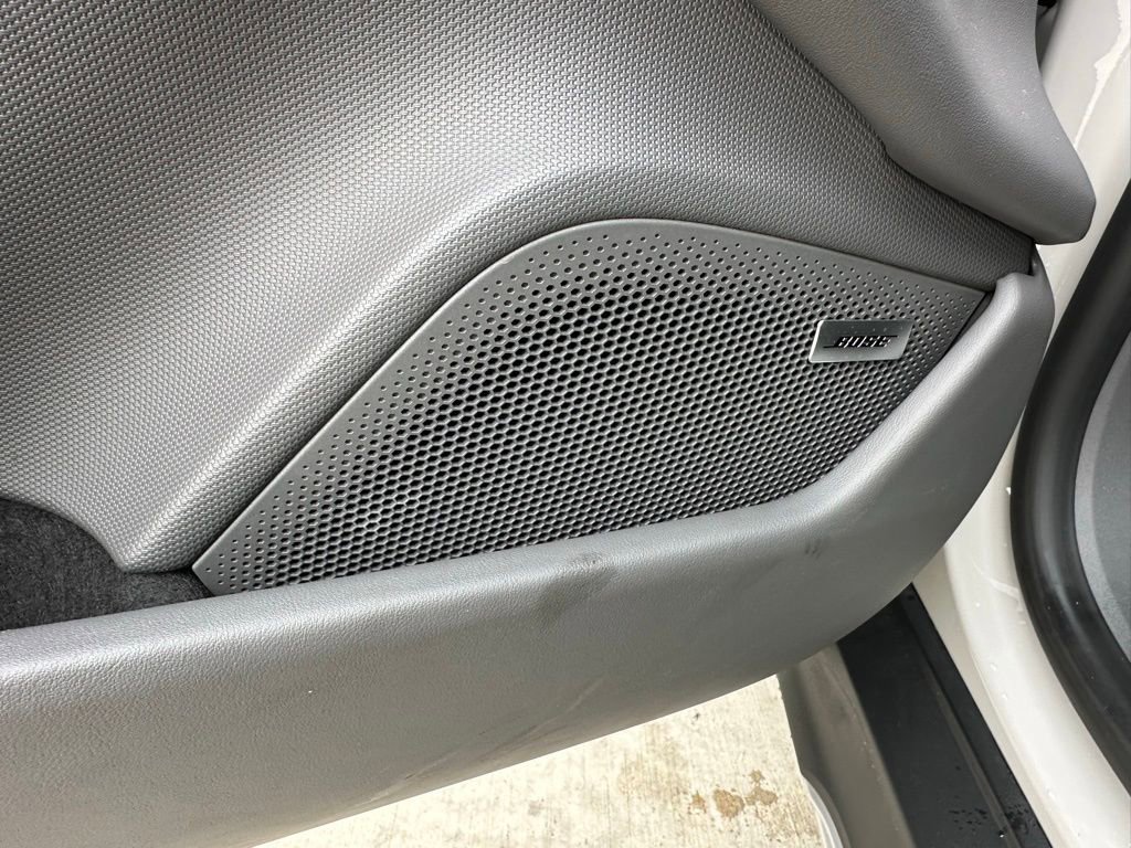 Certified 2025 Porsche Taycan 4 Cross Turismo image 22