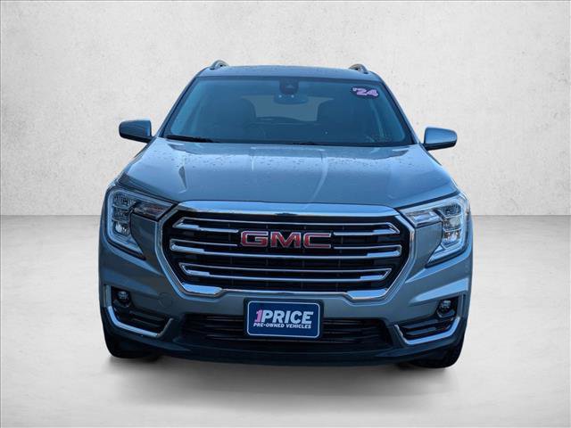 Used 2024 GMC Terrain SLT image 2