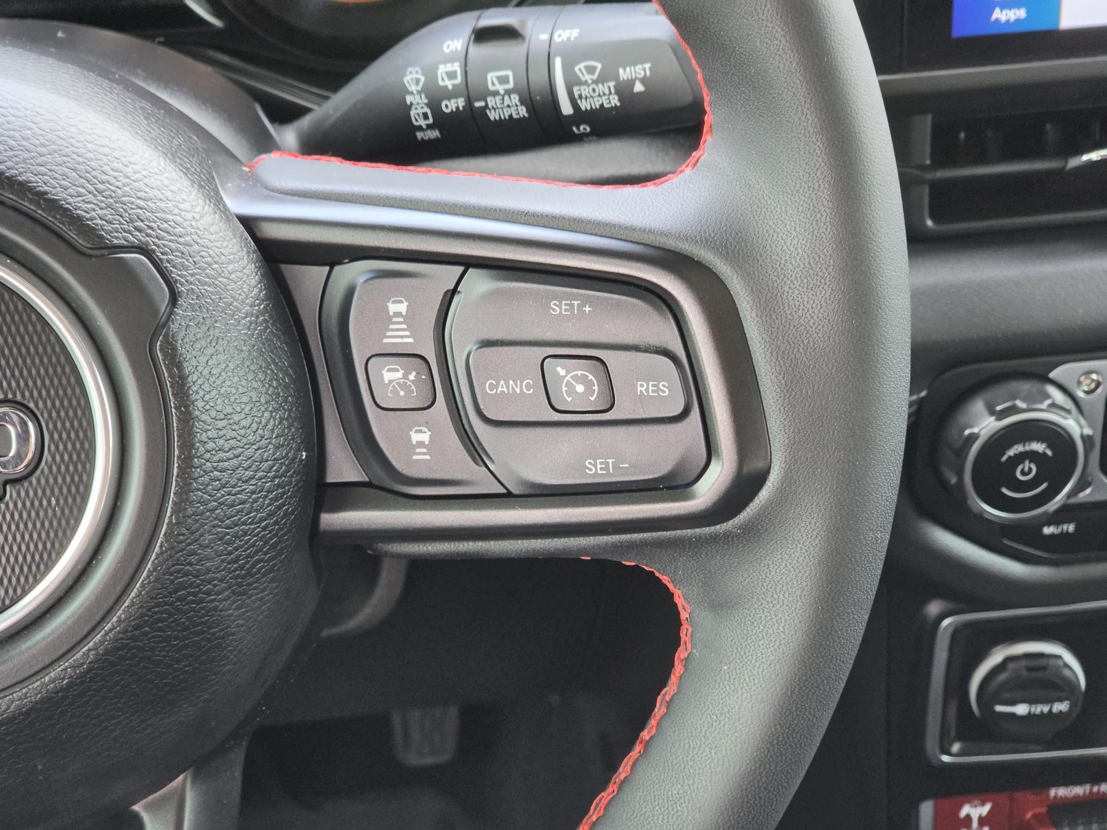 Used 2024 Jeep Wrangler Unlimited Rubicon w/ Convenience Group AWD/4WD image 28