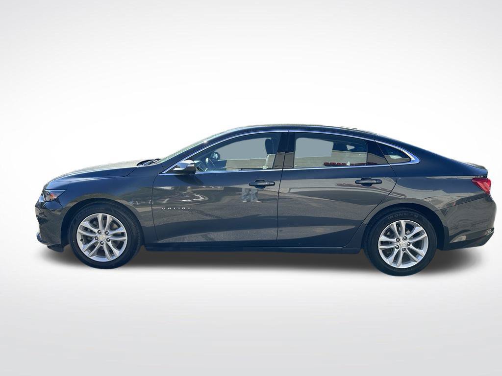 Used 2016 Chevrolet Malibu LT w/ Leather Package FWD image 2