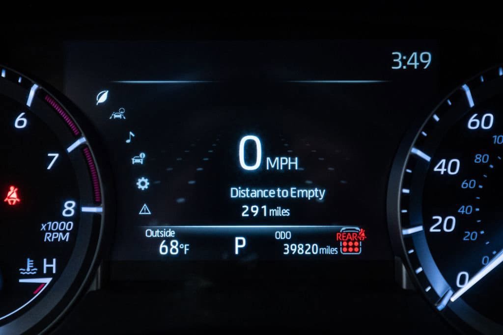 Used 2024 Toyota Highlander LE AWD/4WD image 18