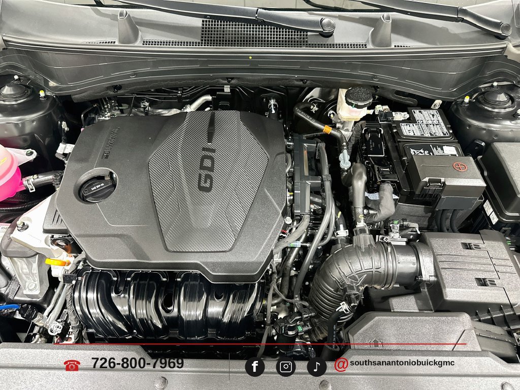 Used 2025 Kia Sportage EX FWD image 31