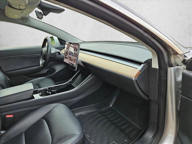 Used 2018 Tesla Model 3 Long Range image 19