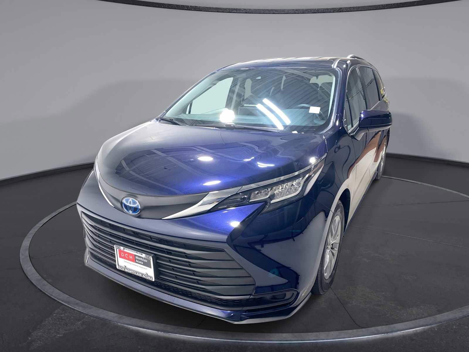 Used 2022 Toyota Sienna LE