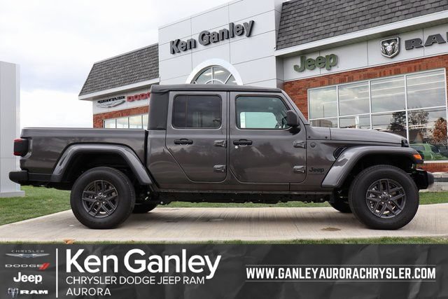 New 2025 Jeep Gladiator Sport AWD/4WD image 1
