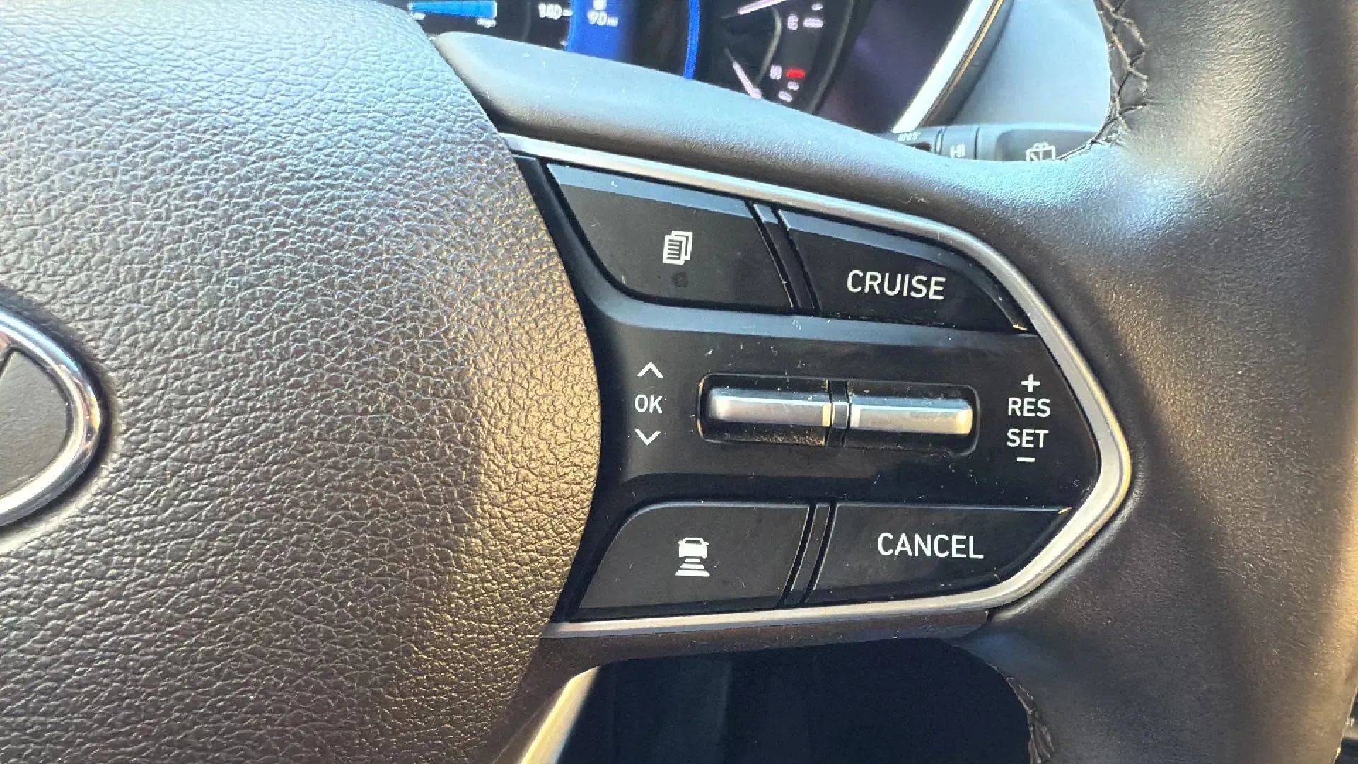 Used 2019 Hyundai Santa Fe SEL image 11