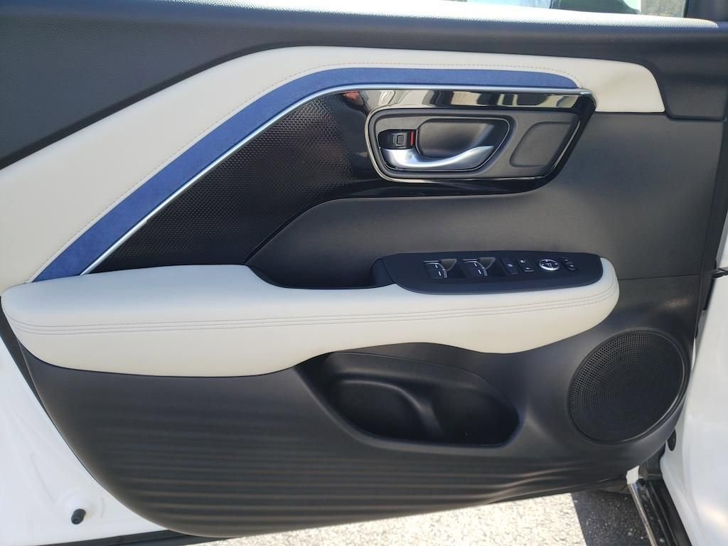 Certified 2025 Acura ADX A-Spec image 19