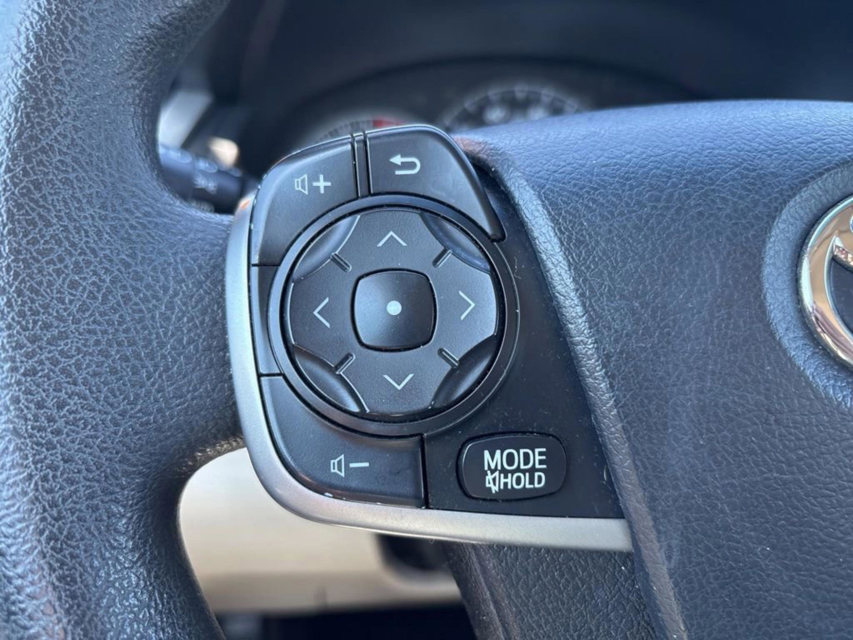 Used 2012 Toyota Camry LE image 12