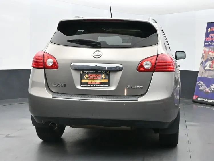 Used 2012 Nissan Rogue SL image 8