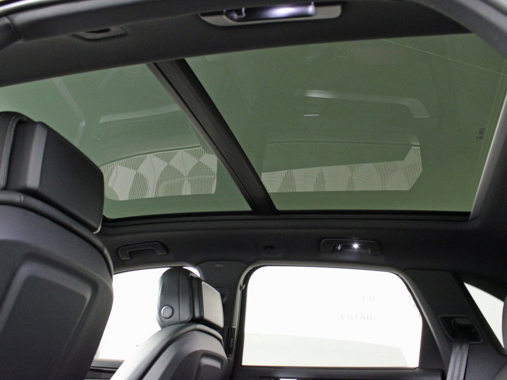 Used 2025 Porsche Cayenne E-Hybrid image 19