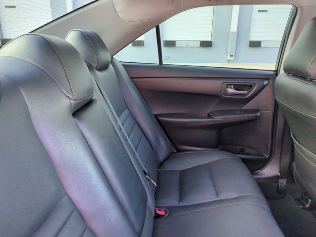 Used 2016 Toyota Camry SE FWD image 15