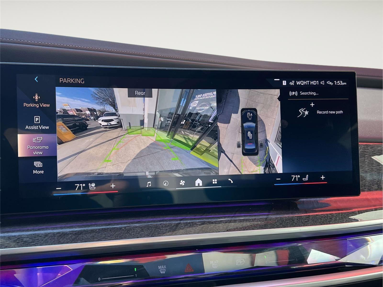 Used 2024 BMW 740i xDrive image 28