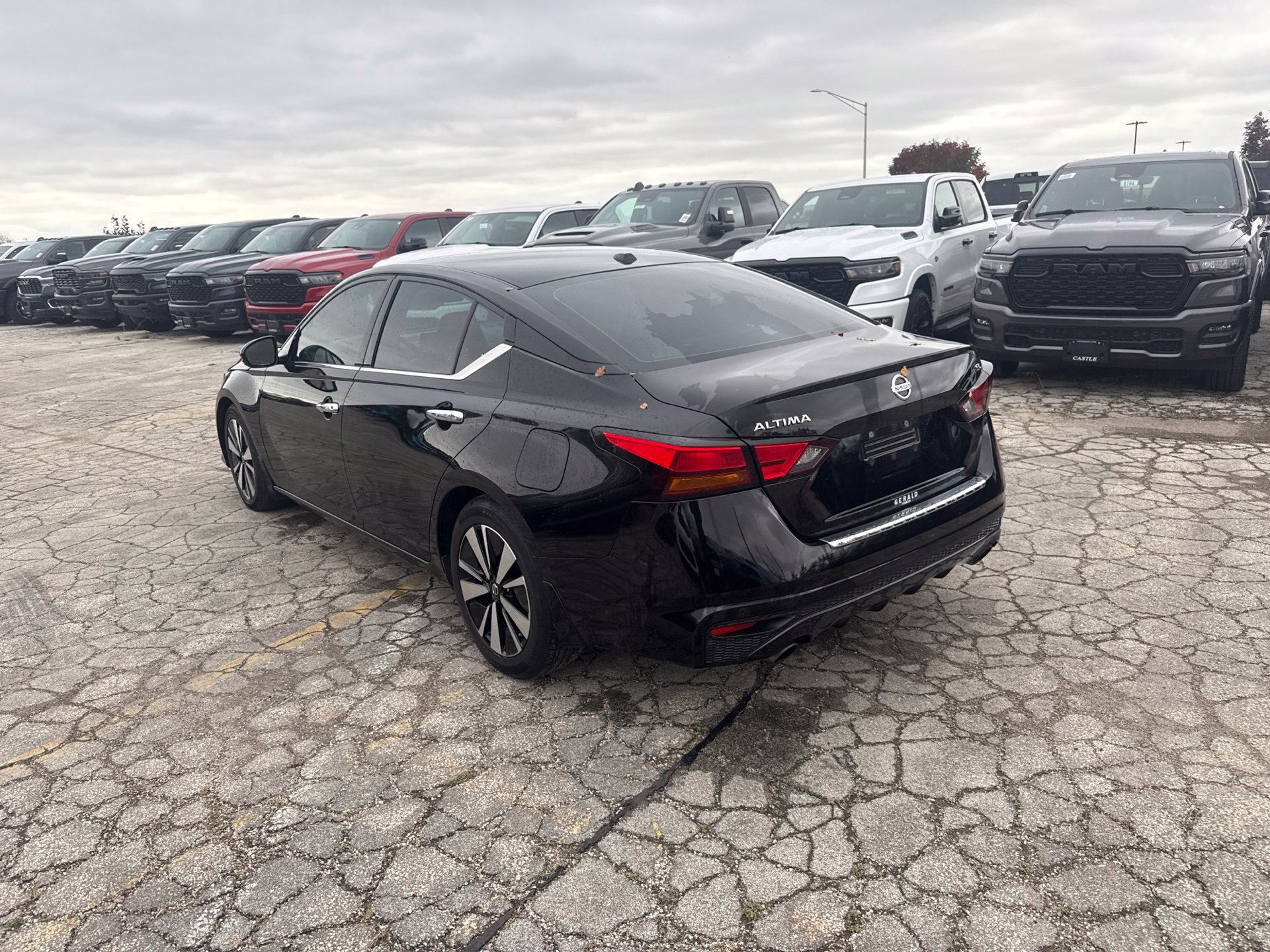 Used 2021 Nissan Altima 2.5 SL FWD image 8