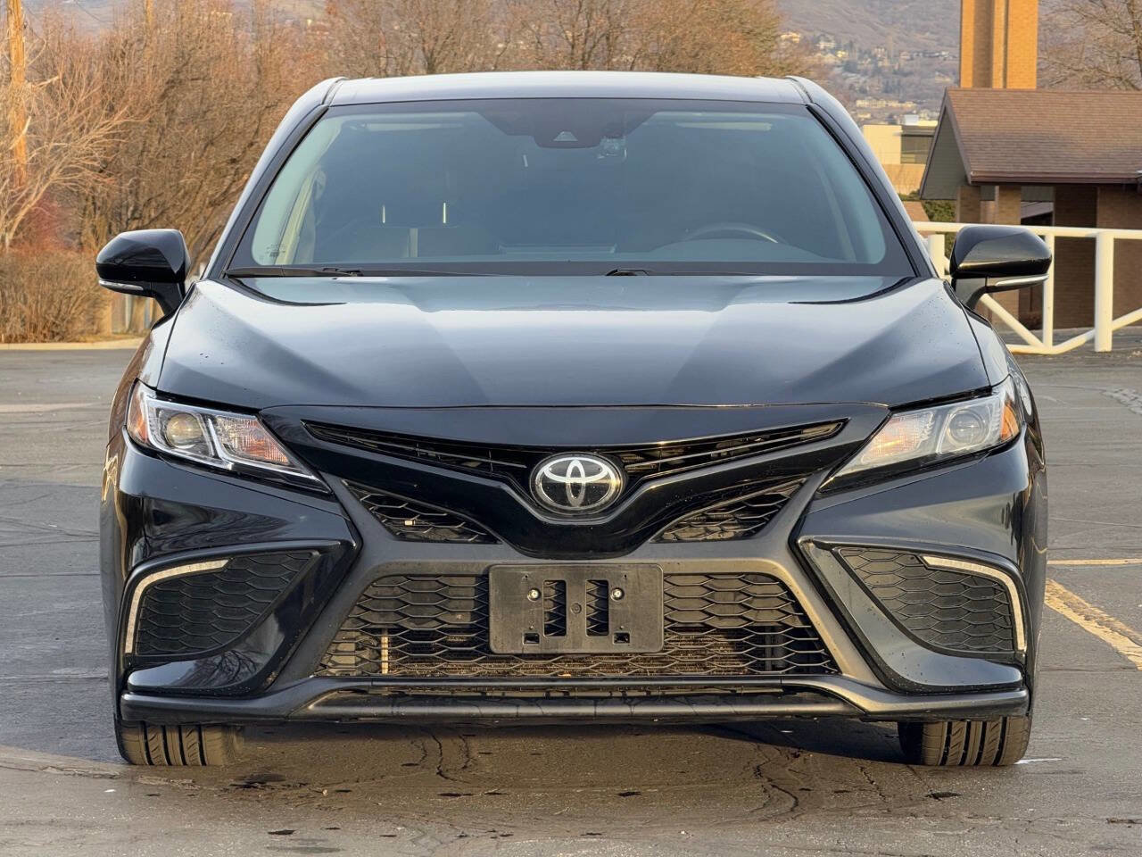 Used 2023 Toyota Camry SE w/ Convenience Package FWD image 2