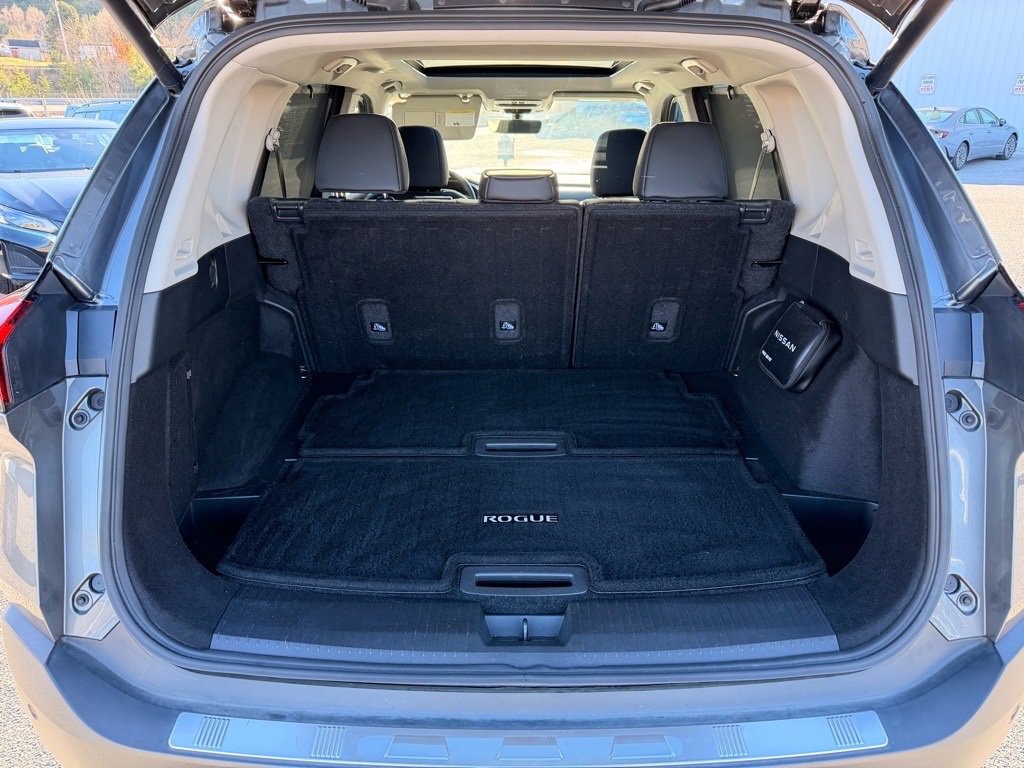 Used 2023 Nissan Rogue SL w/ SL Premium Package image 26