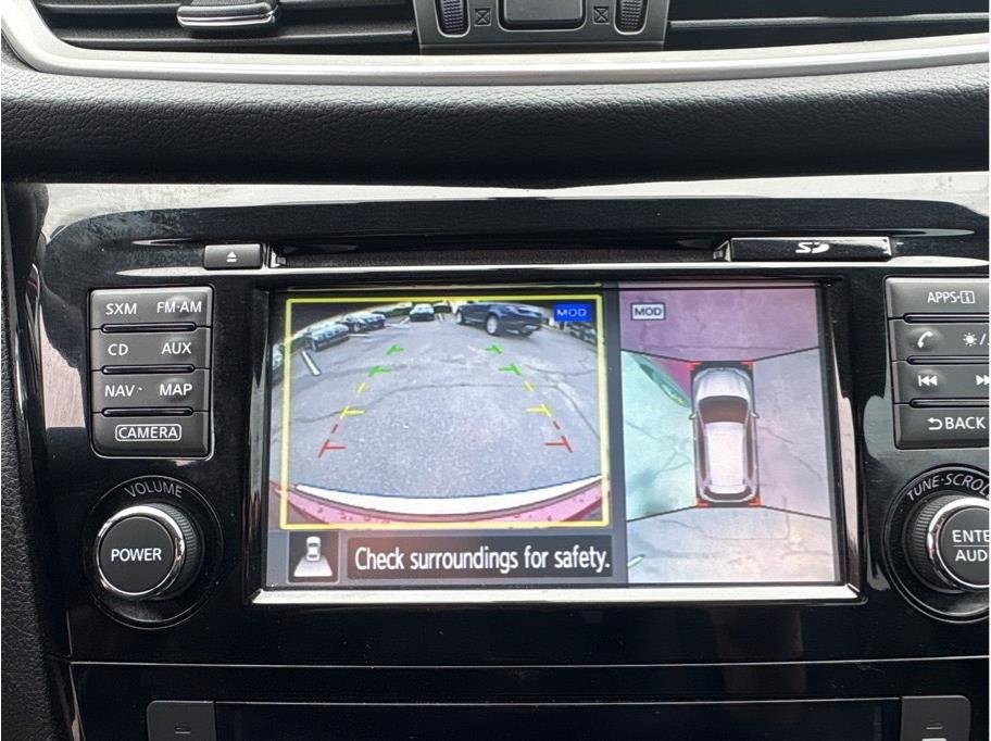 Used 2016 Nissan Rogue SL w/ SL Premium Package image 18