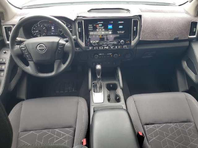 Certified 2025 Nissan Frontier SV w/ SV Convenience Package RWD image 3