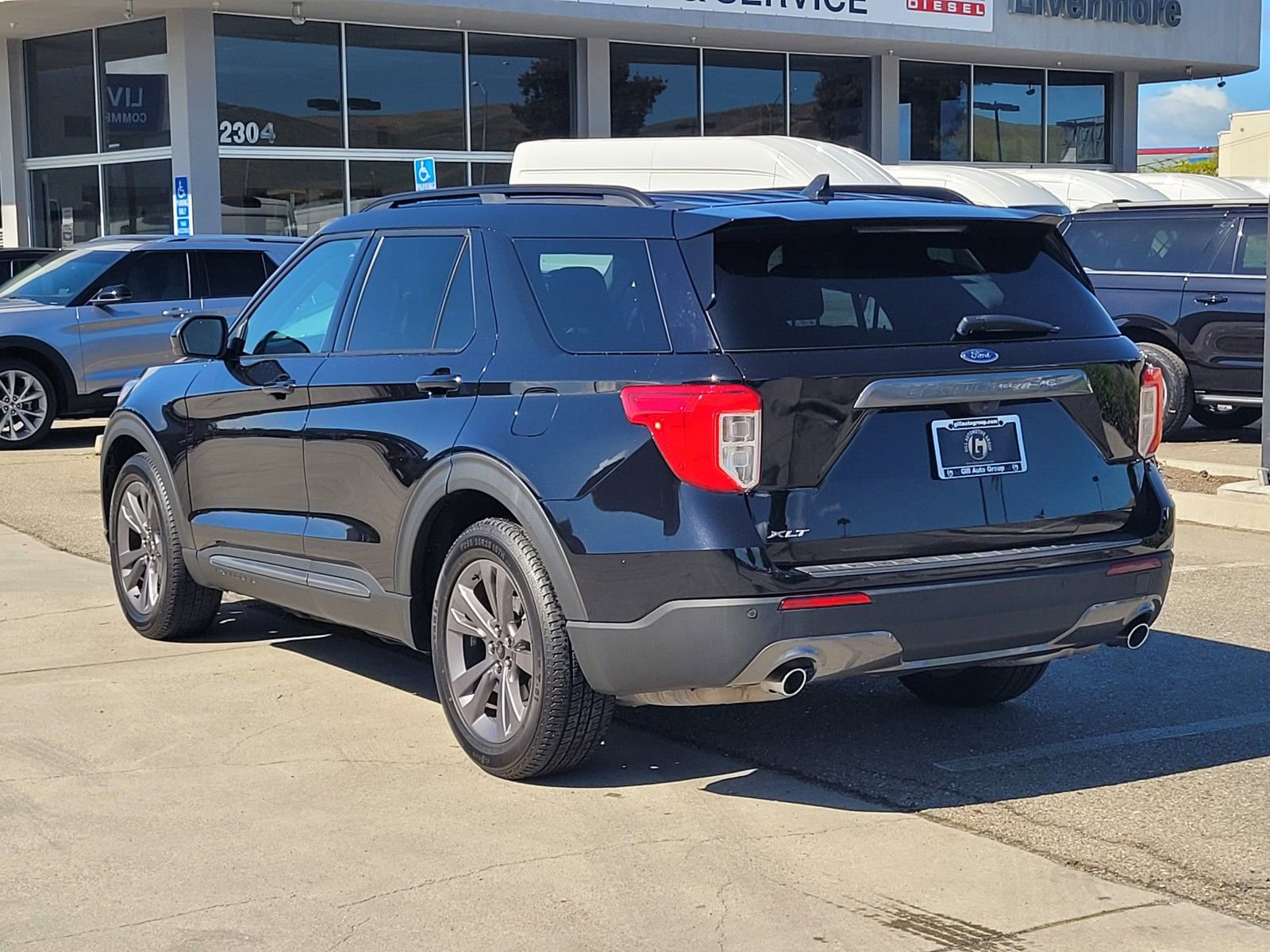 Used 2023 Ford Explorer XLT w/ Equipment Group 202A image 6
