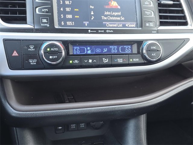 Used 2019 Toyota Highlander Limited image 23