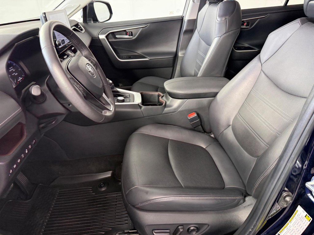 Used 2023 Toyota RAV4 Limited AWD/4WD image 18