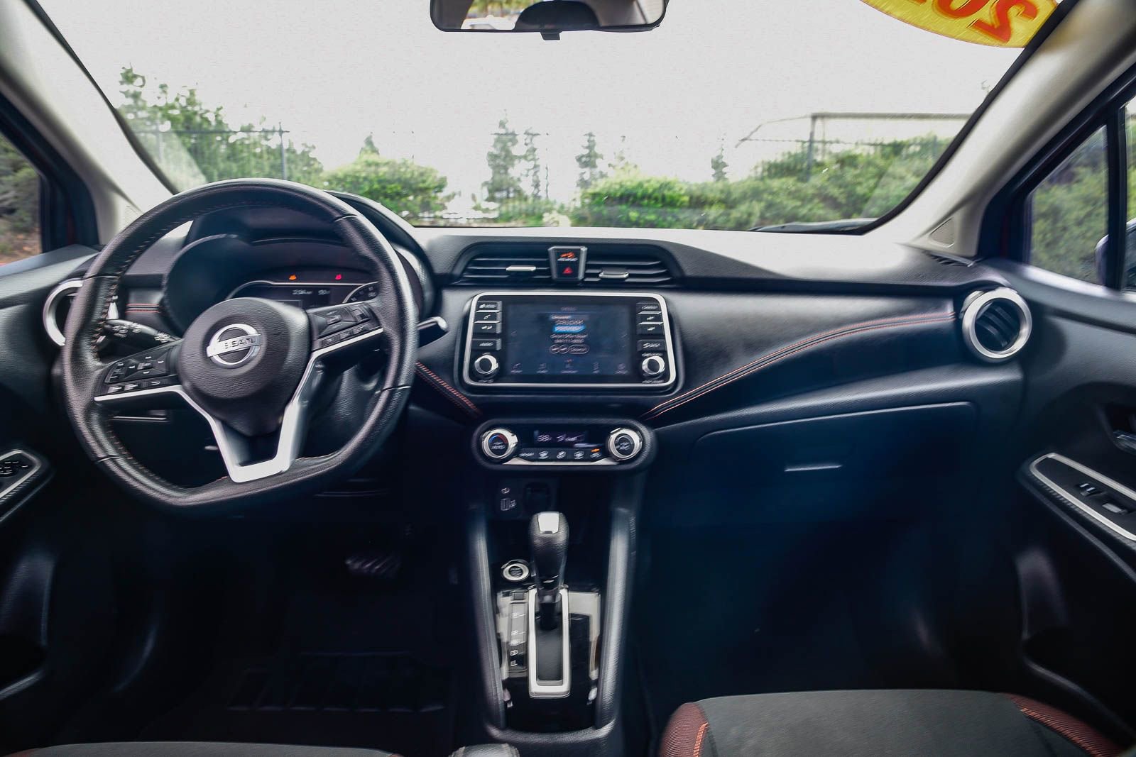 Used 2020 Nissan Versa SR image 15
