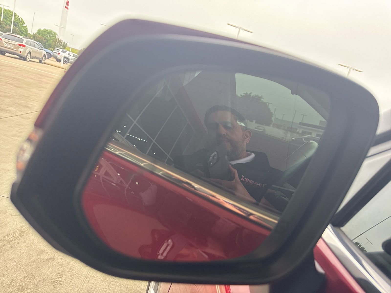 Used 2021 Toyota Highlander LE FWD image 12