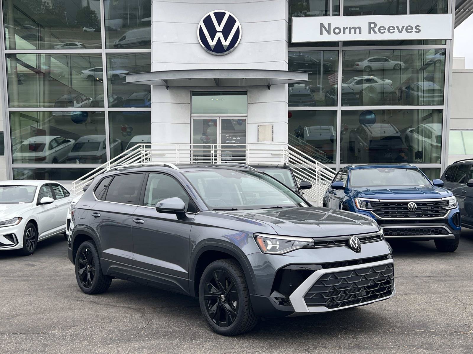 New 2026 Volkswagen Taos SE FWD image 28