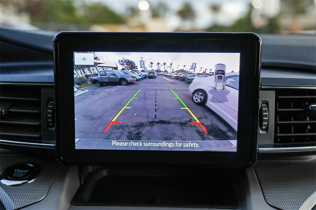 Used 2023 Ford Explorer XLT w/ Equipment Group 202A image 28