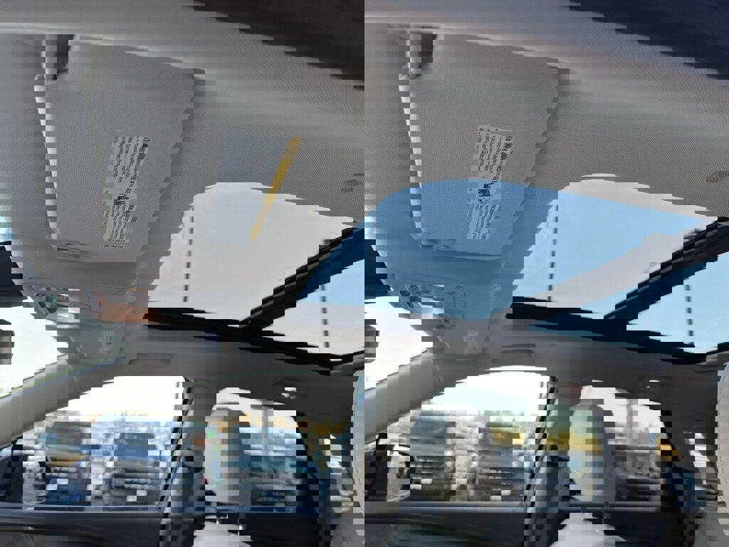 Used 2017 Cadillac XT5 Luxury w/ Driver Awareness Package image 24