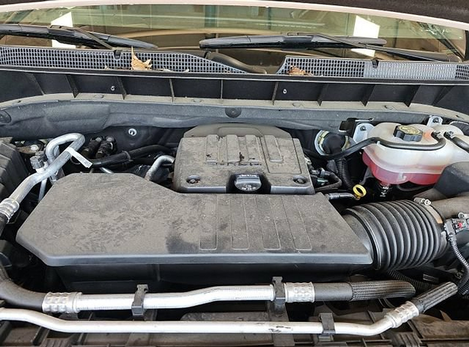 Used 2023 Chevrolet Silverado 1500 LT AWD/4WD image 20