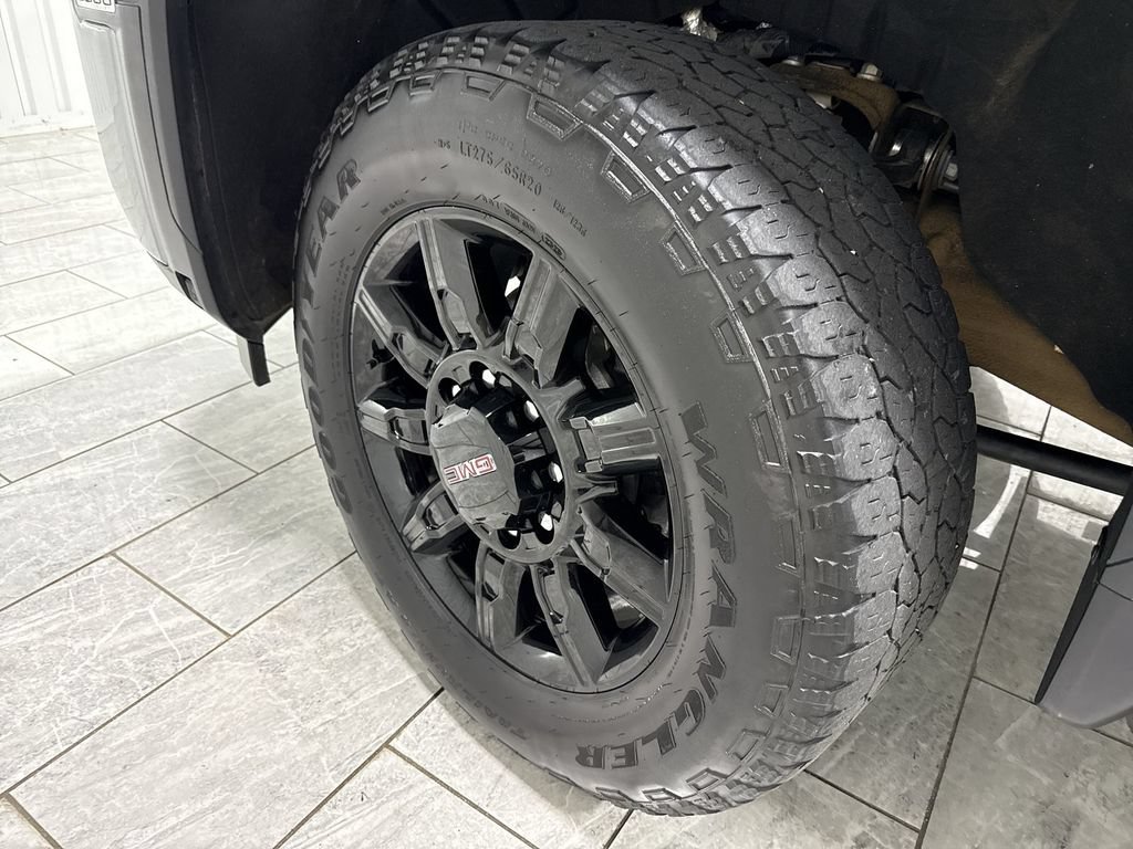 Used 2025 GMC Sierra 2500 AT4 AWD/4WD image 34
