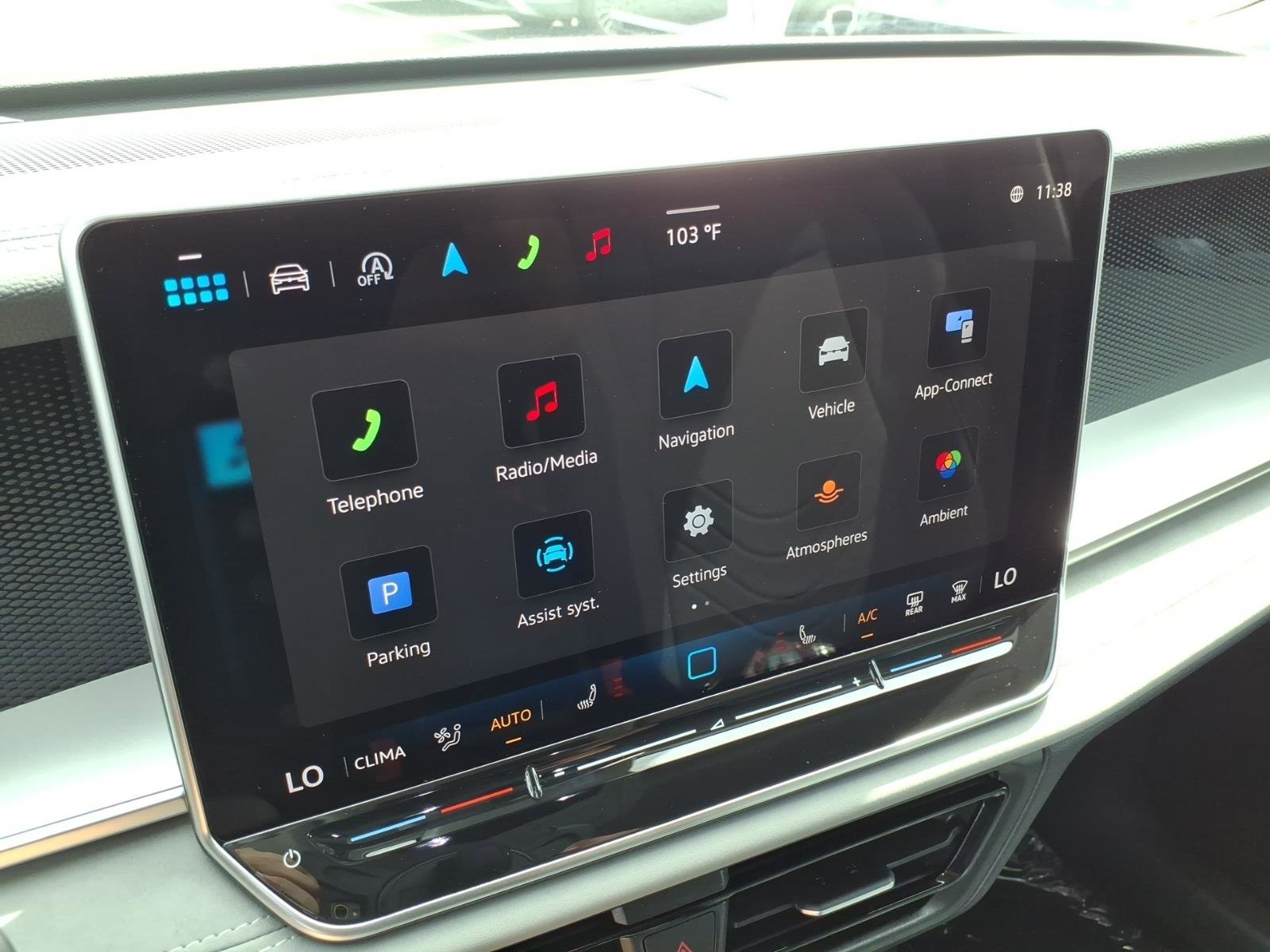 New 2026 Volkswagen Tiguan SE image 14