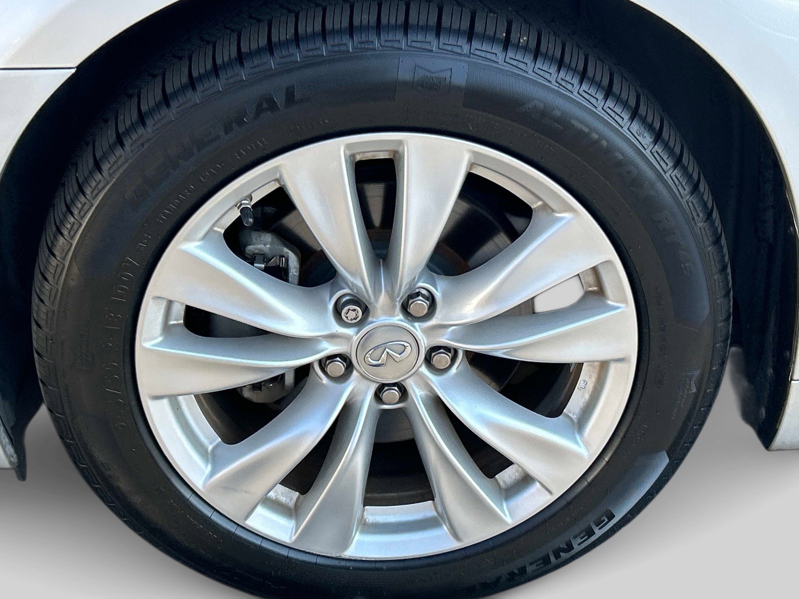 Used 2011 INFINITI M37 w/ Premium Pkg image 9