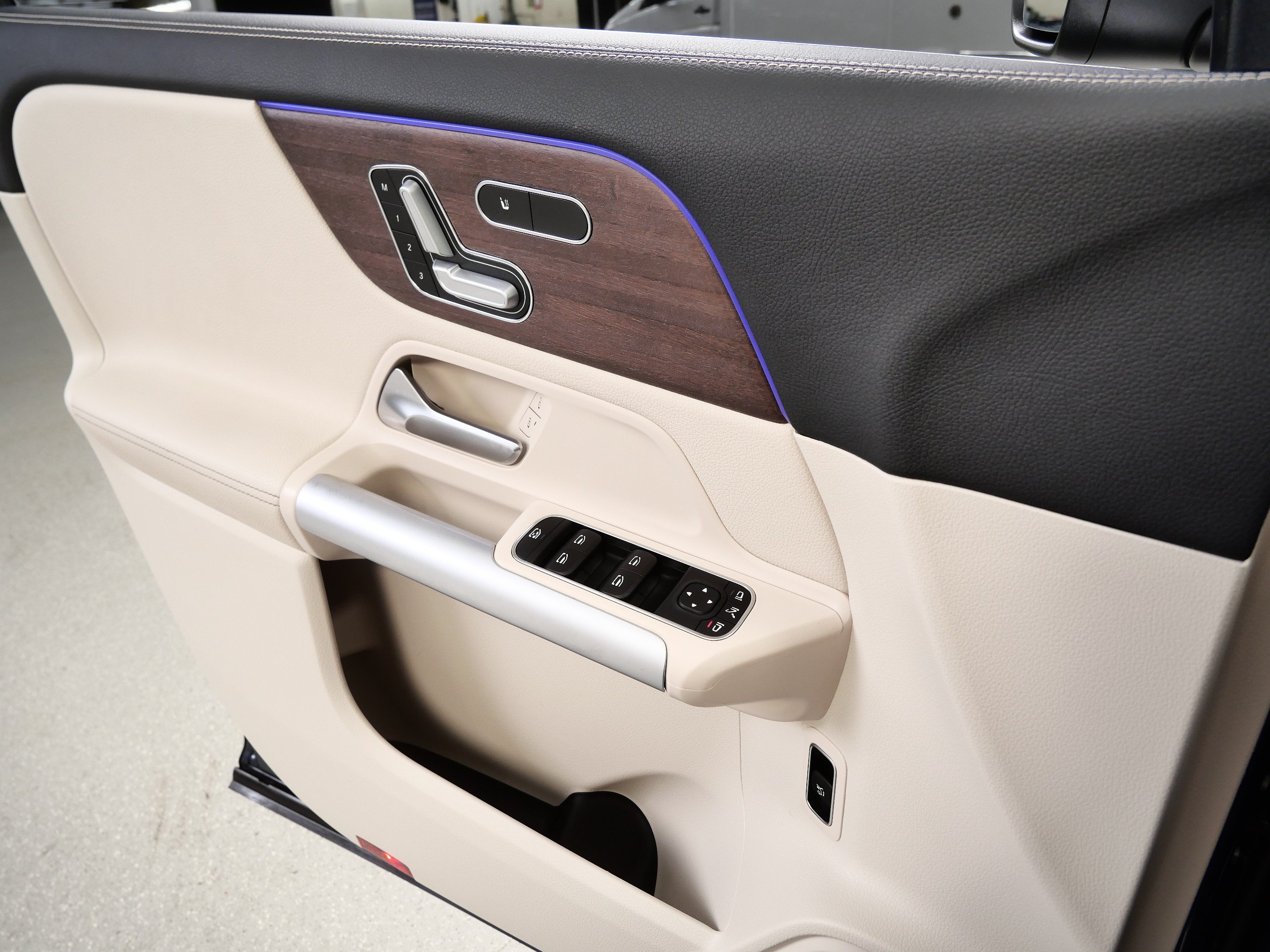 Certified 2023 Mercedes-Benz GLA 250 4MATIC image 31