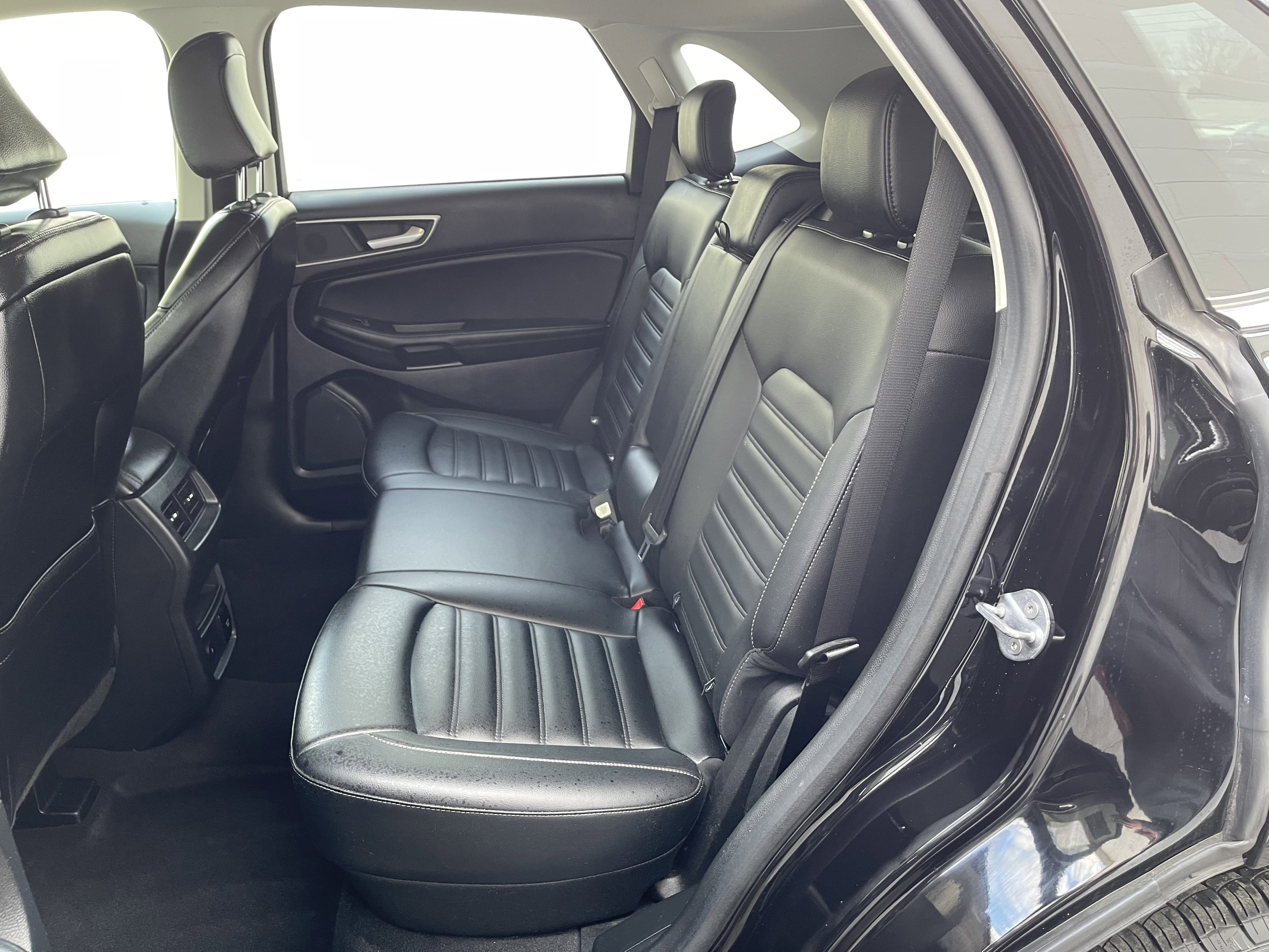 Used 2024 Ford Edge SEL w/ Convenience Package image 15