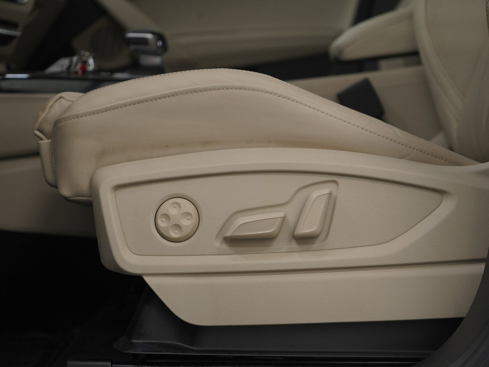 Used 2023 Audi Q5 e Prestige w/ Prestige Package image 24