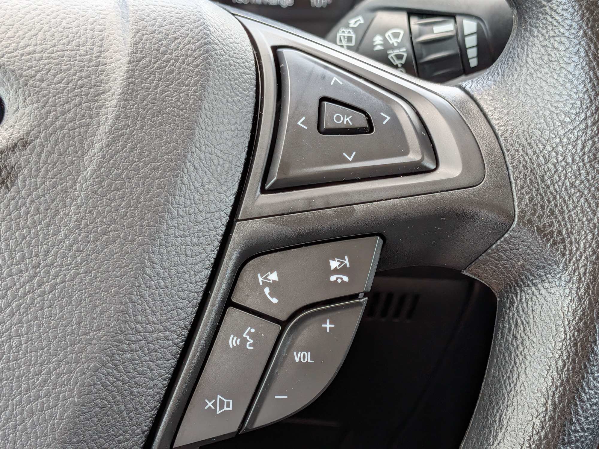 Used 2024 Ford Edge SE AWD/4WD image 31