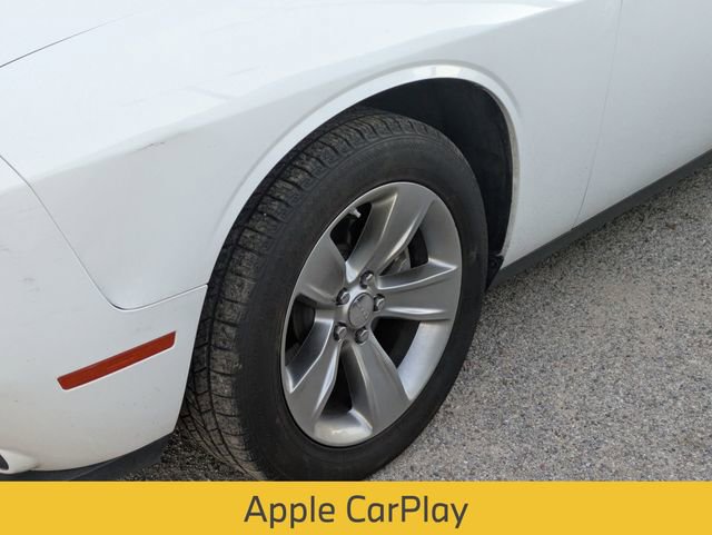 Used 2022 Dodge Challenger SXT image 6