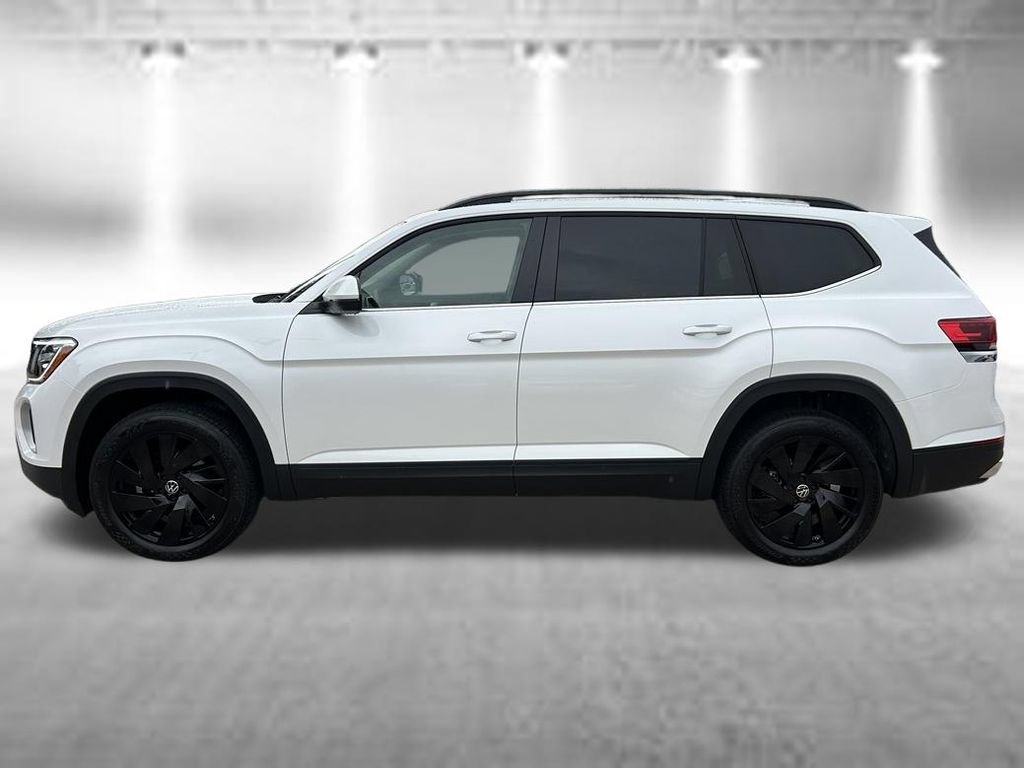 Certified 2026 Volkswagen Atlas SE FWD image 3